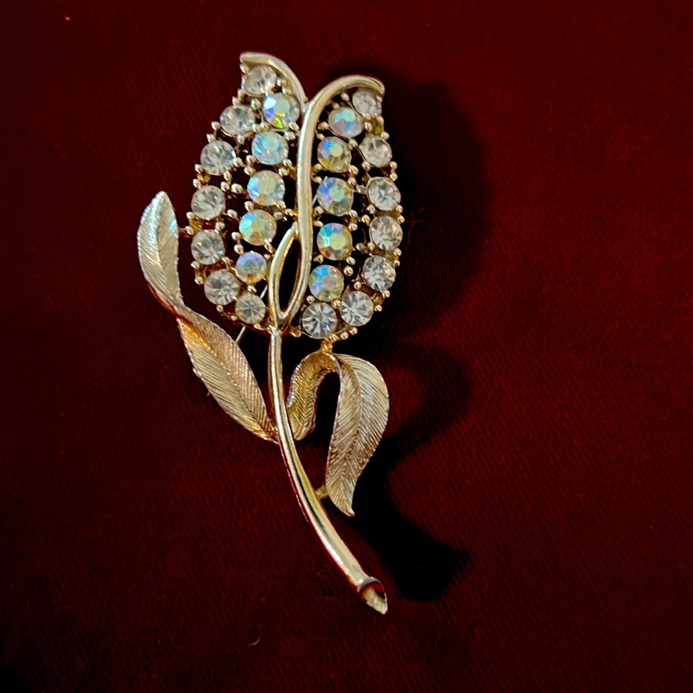Beautiful Vintage Gold Crystal Tulip Brooch